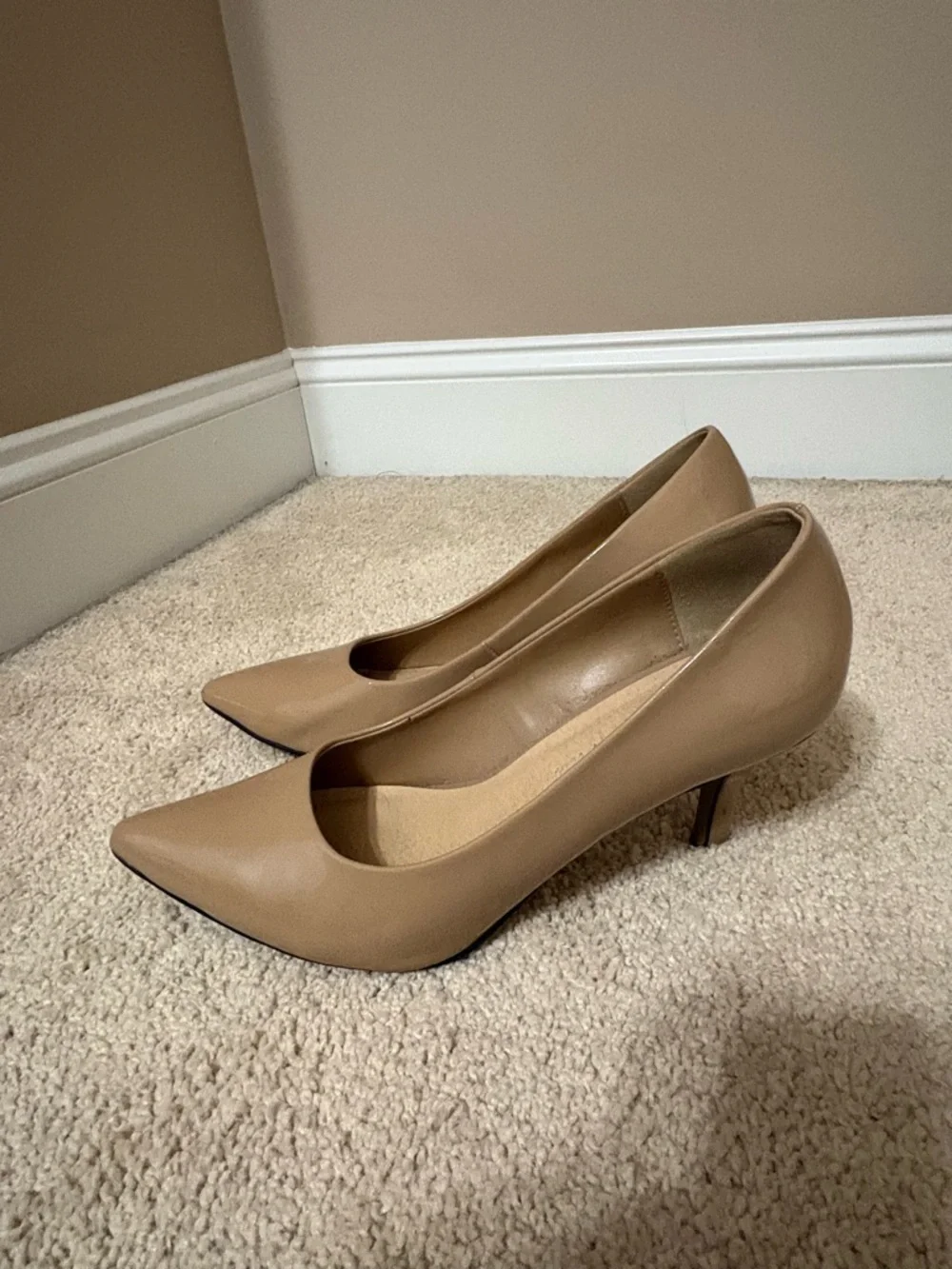 Bella Vita Nude Pointed-Toe Patent Pumps - Women Size 8.5
